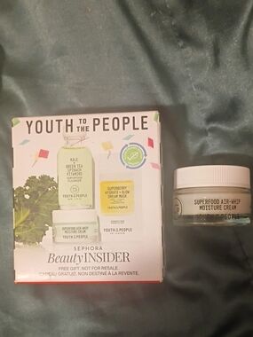 Youth To The People Beauty InsiderSuperfood Air-Whip Moisture Cream - White